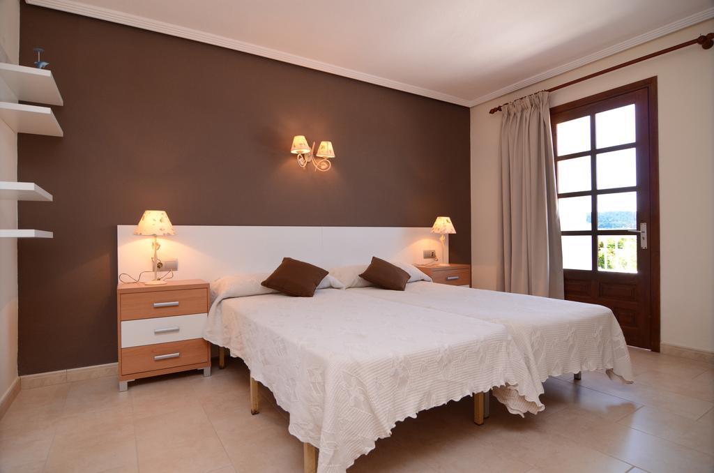 Hostal Cala Boix Es Cana Rom bilde