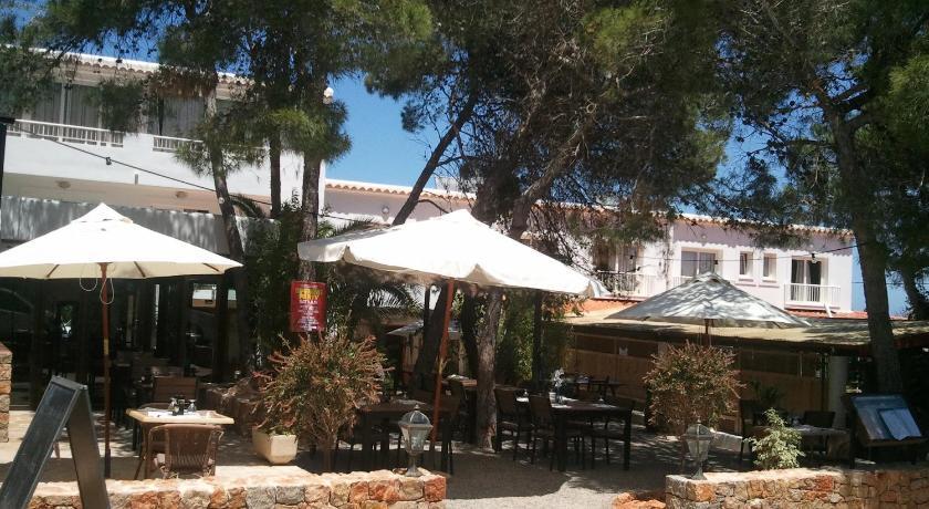 Hostal Cala Boix Es Cana Eksteriør bilde