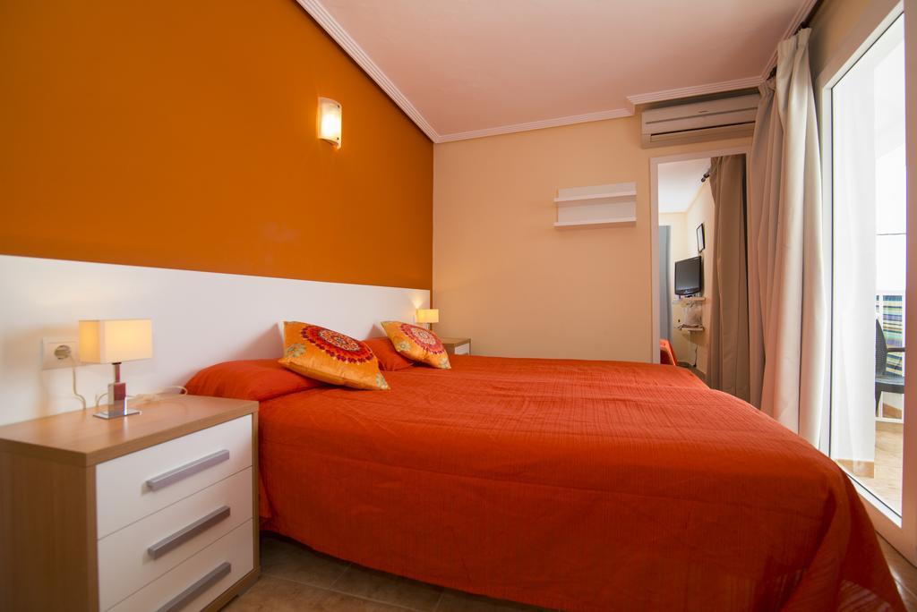 Hostal Cala Boix Es Cana Eksteriør bilde