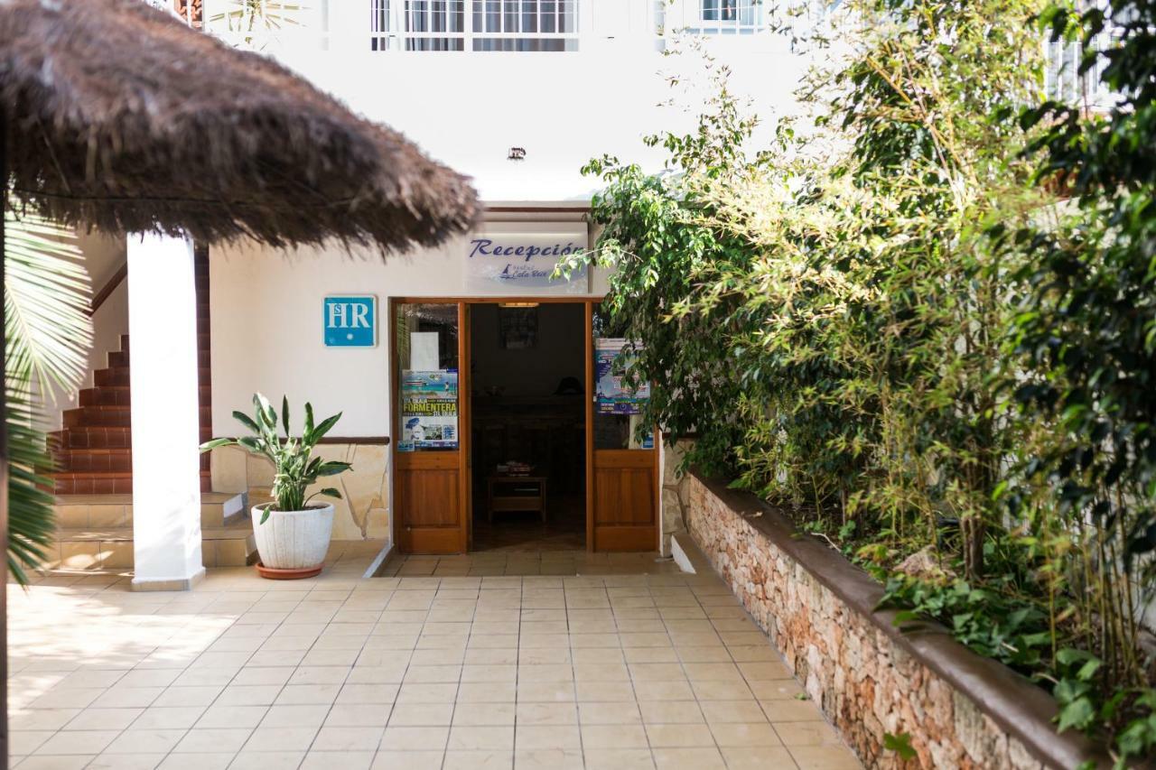 Hostal Cala Boix Es Cana Eksteriør bilde