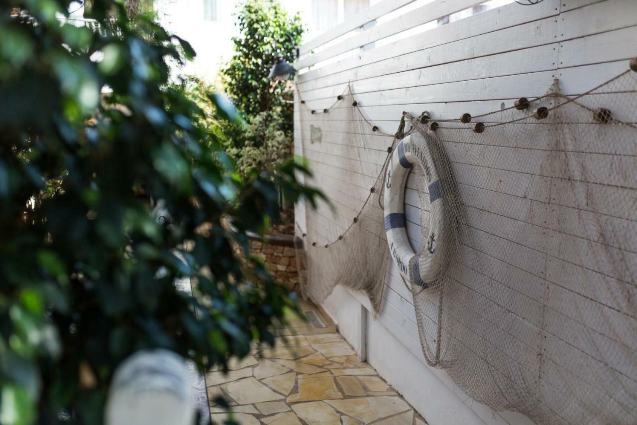 Hostal Cala Boix Es Cana Eksteriør bilde