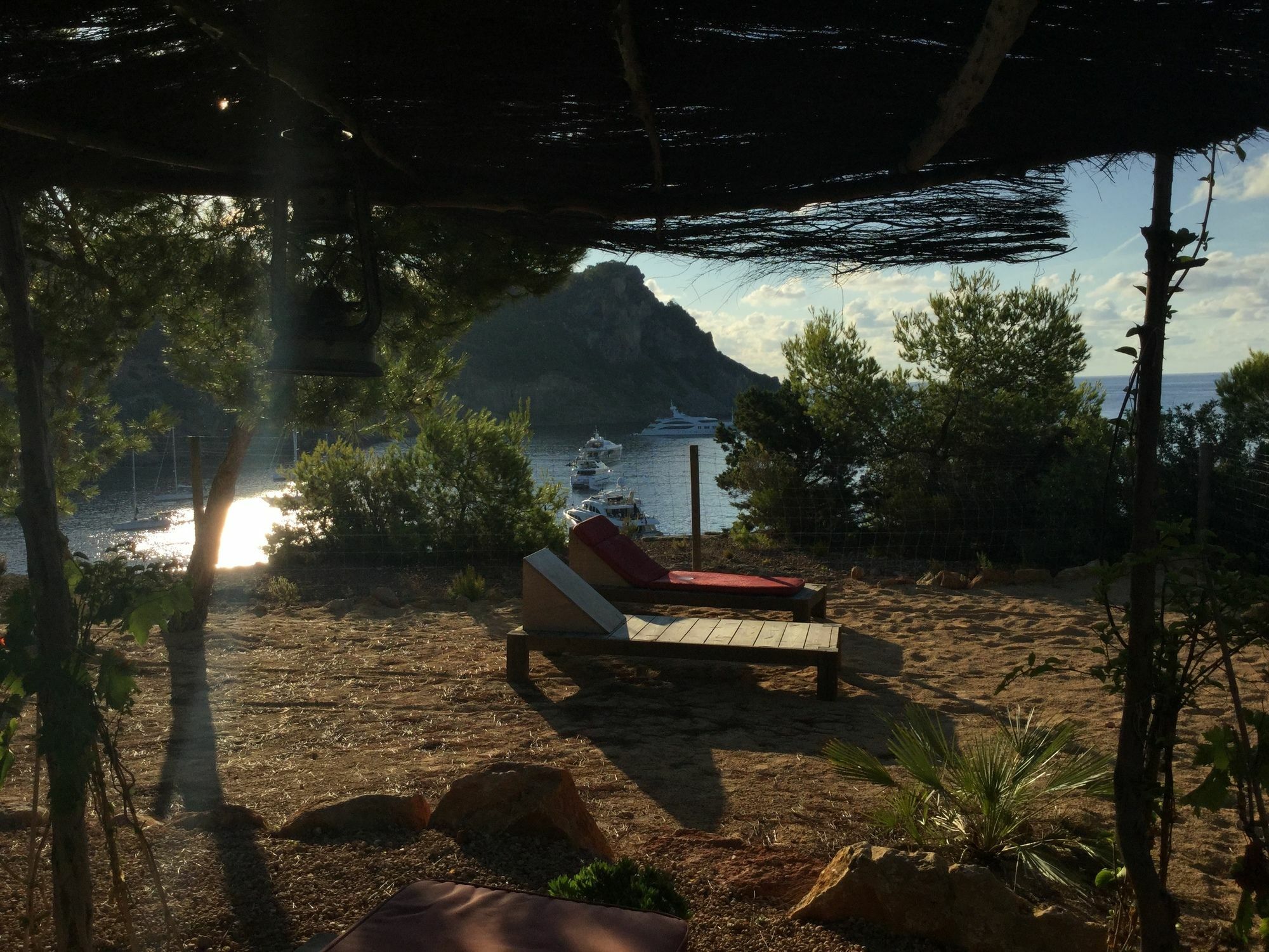 Hostal Cala Boix Es Cana Eksteriør bilde