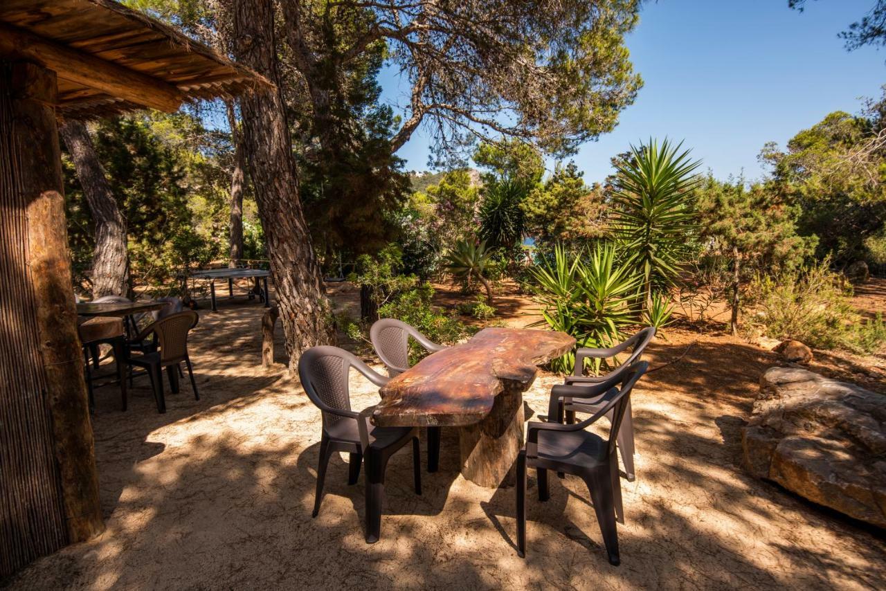Hostal Cala Boix Es Cana Eksteriør bilde