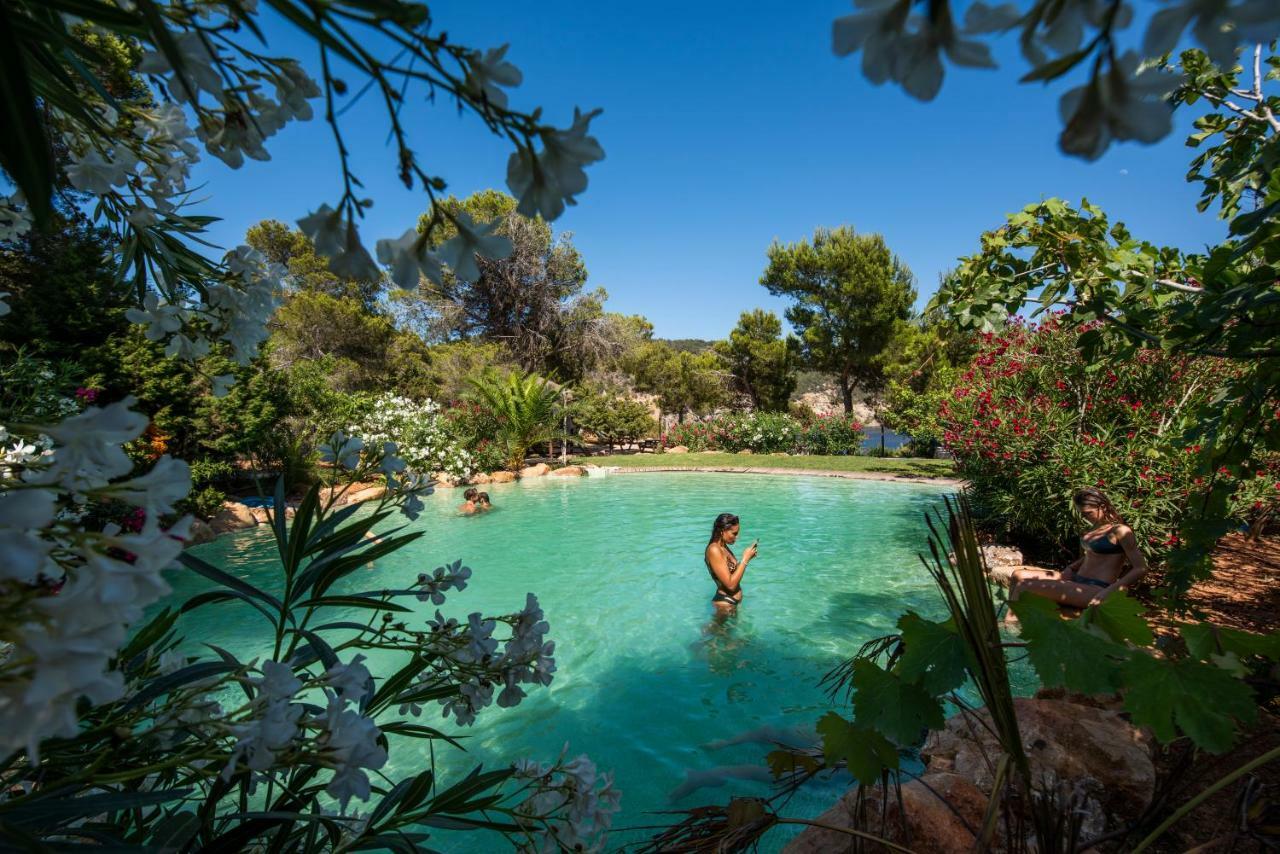 Hostal Cala Boix Es Cana Eksteriør bilde