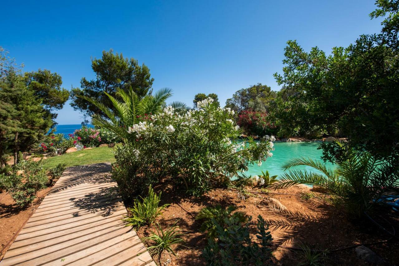 Hostal Cala Boix Es Cana Eksteriør bilde
